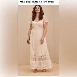 Torrid Maxi Lace Button Front Dress. Color Peach/Pink. No size tag.